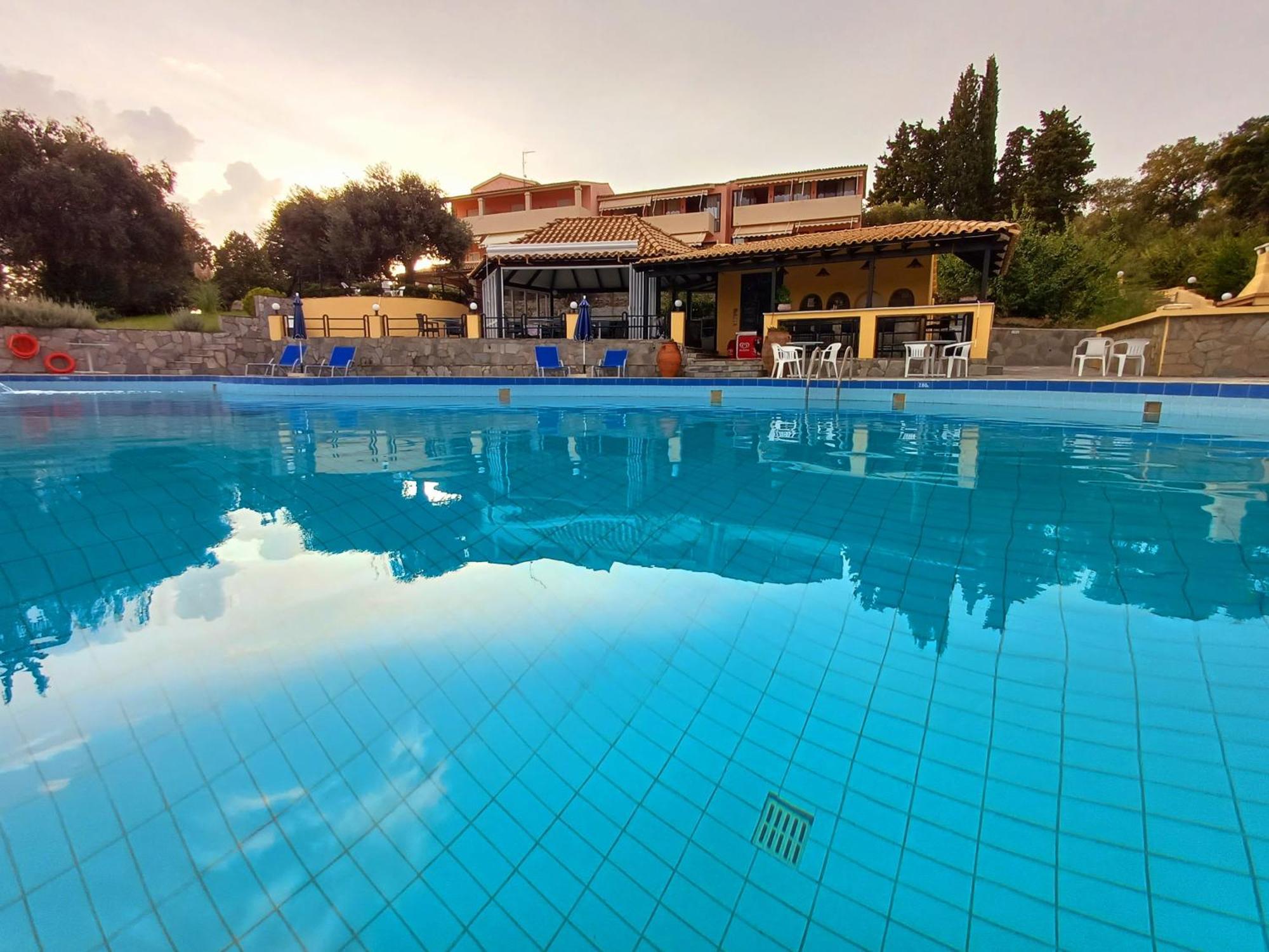 Penelope Apartment Hotel Dasziá Kültér fotó